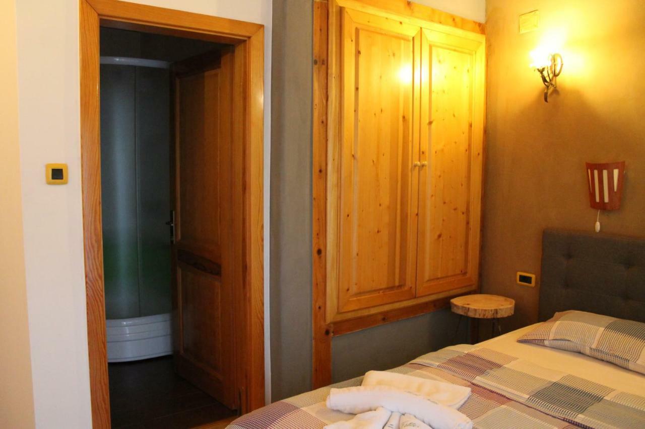 Hotel Tutto Galicnik Eksteriør billede