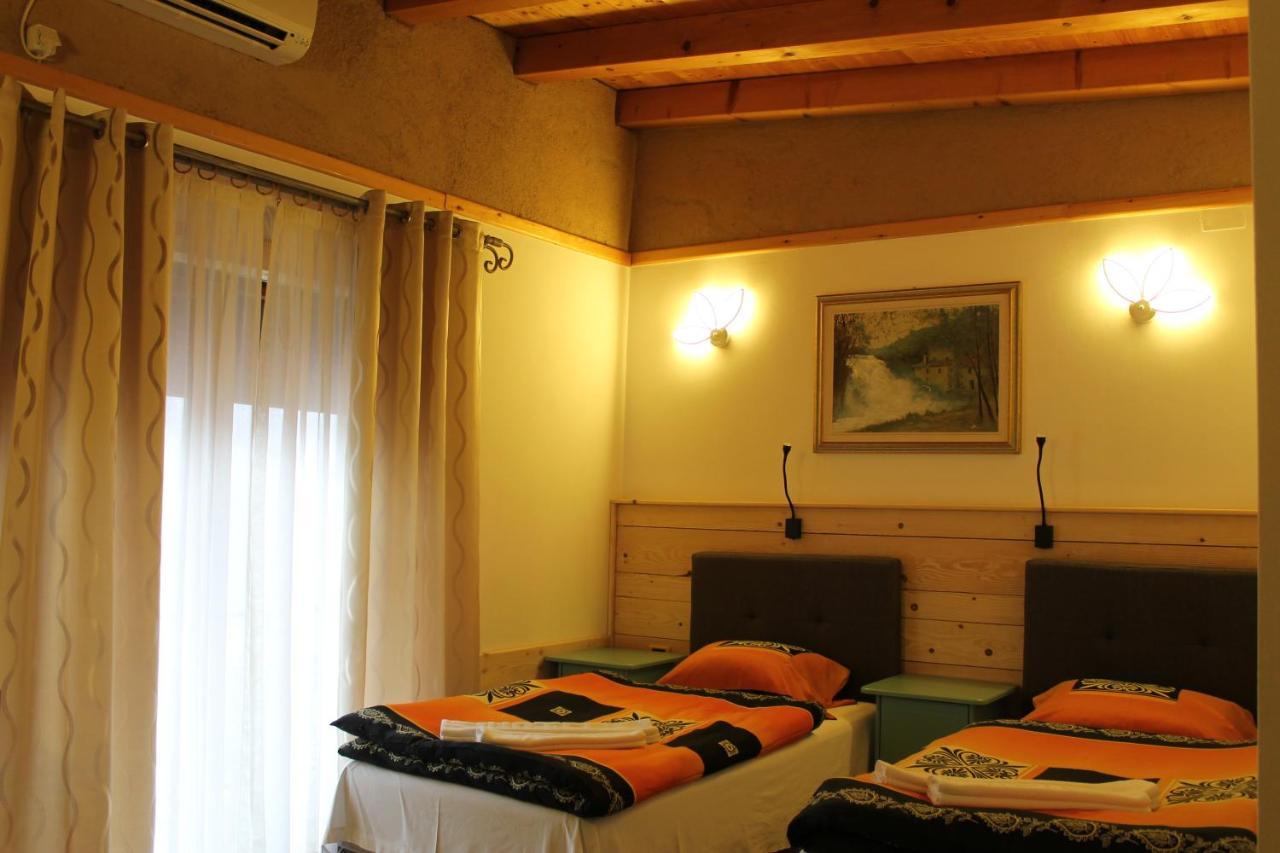 Hotel Tutto Galicnik Eksteriør billede